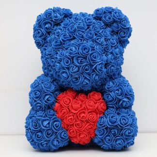 Medvídek z růží tmavě modrý s červeným srdcem – 40cm