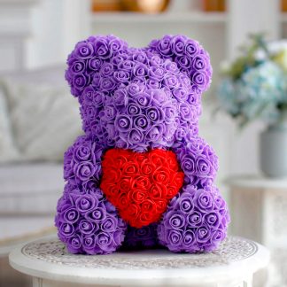 Medvídek z růží fialový s červeným srdcem - 40cm