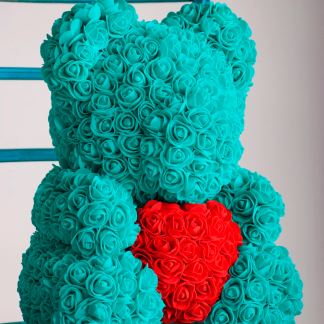 Medvídek z růží tyrkysový s červeným srdcem - 40cm