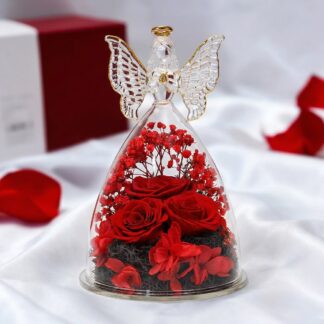 Velký skleněný anděl s červenými stabilizovanými růžemi – Trojitý Anděl věčného života