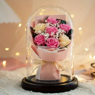 Růžová Něžnost – mýdlové růže ve skleněném zvonu