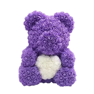 Levandulový medvídek z růží 40cm s bílým srdcem – jemný dárek