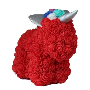 Červený jednorožec z růží - 25 cm